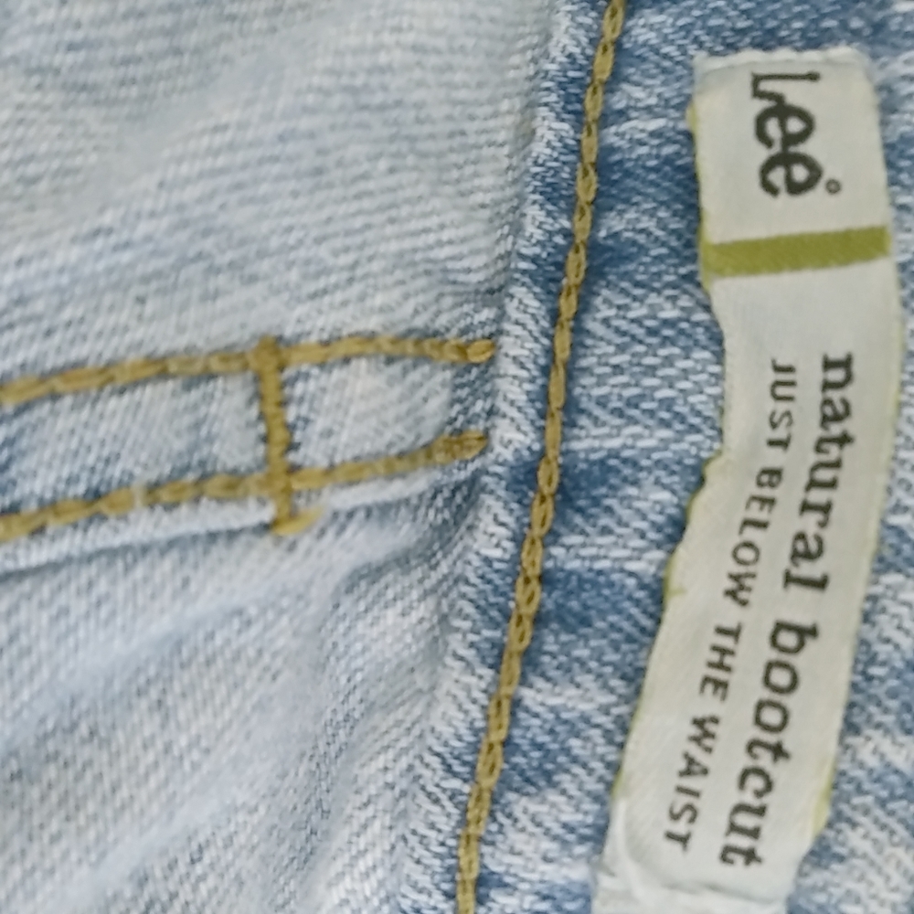 Lee 31x31 Natural Boot Cut Light Wash Jeans - Picture 3 of 8